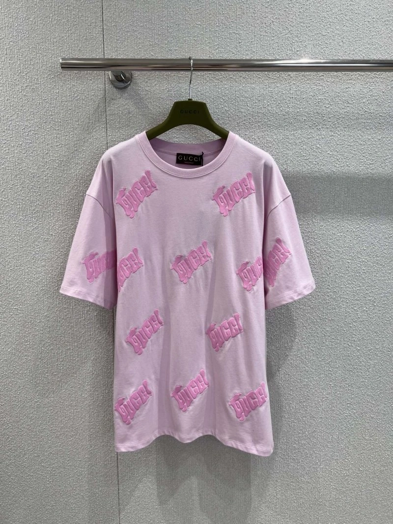 Seasonal Gucci T-Shirts 124906