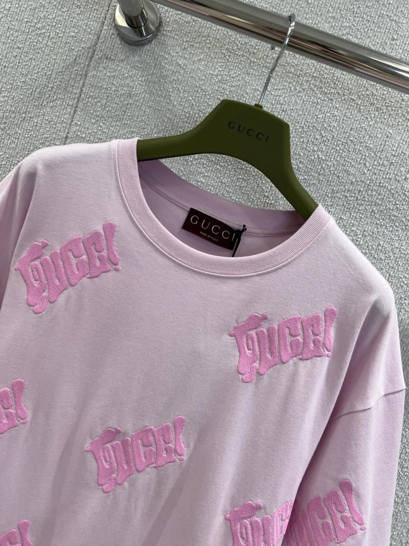 Seasonal Gucci T-Shirts 124906