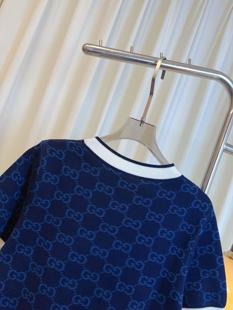 Sleek Gucci T-Shirts 124881