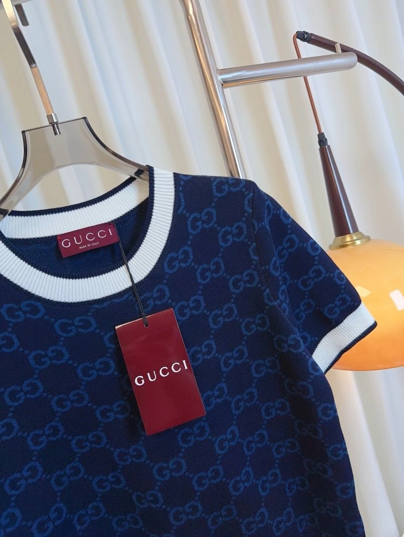 Sleek Gucci T-Shirts 124881
