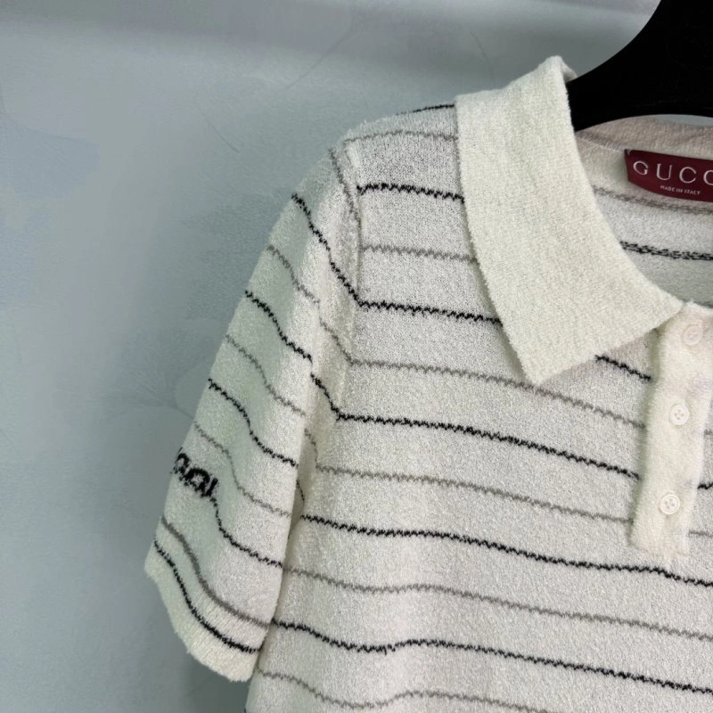 Unisex Gucci T-Shirts 124871