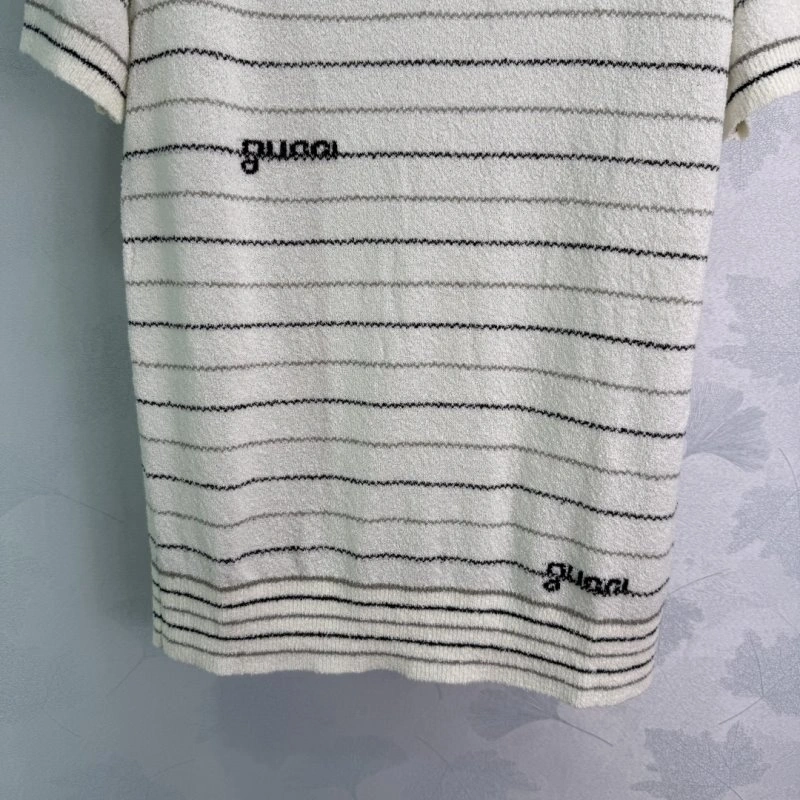 Unisex Gucci T-Shirts 124871