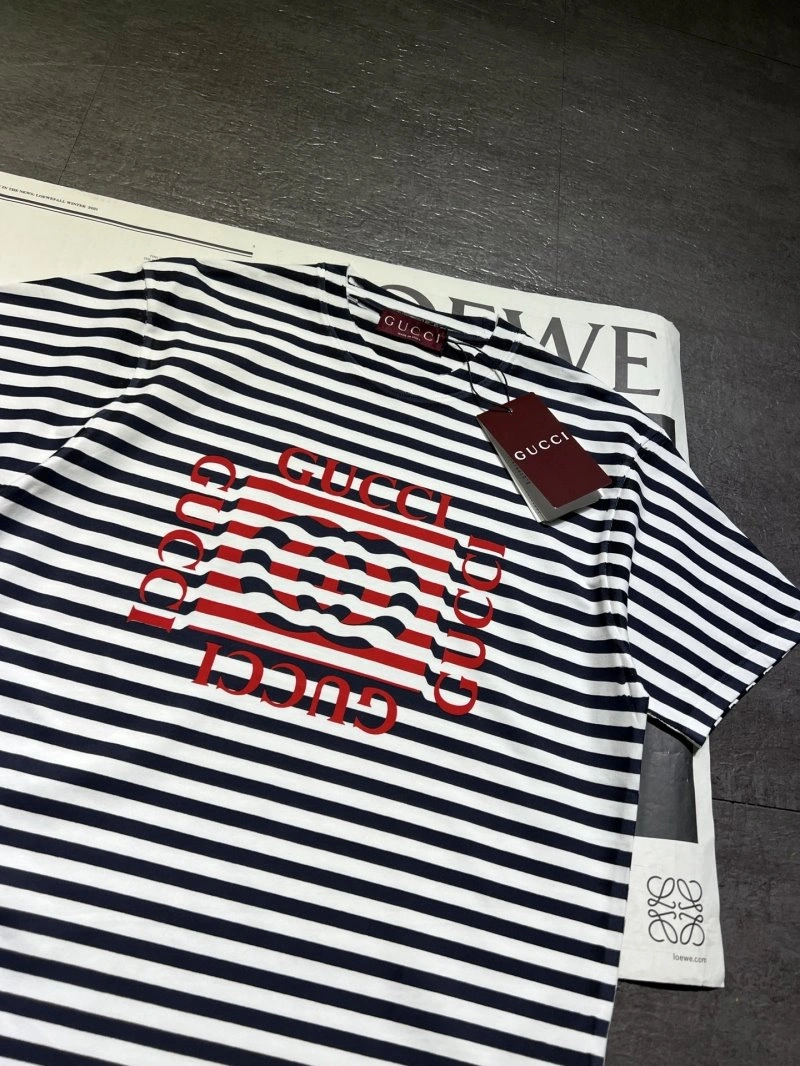 Gucci T-Shirts Comfortable 124859