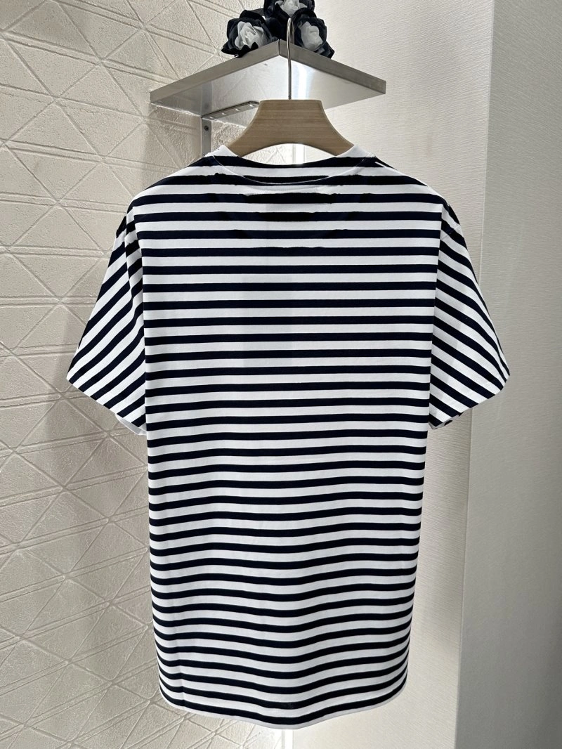 Gucci T-Shirts Youthful 124878