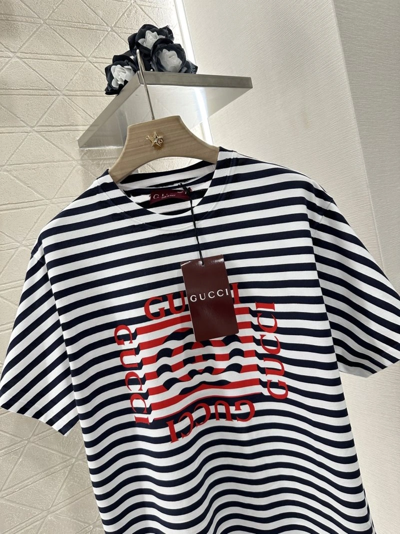 Gucci T-Shirts Youthful 124878
