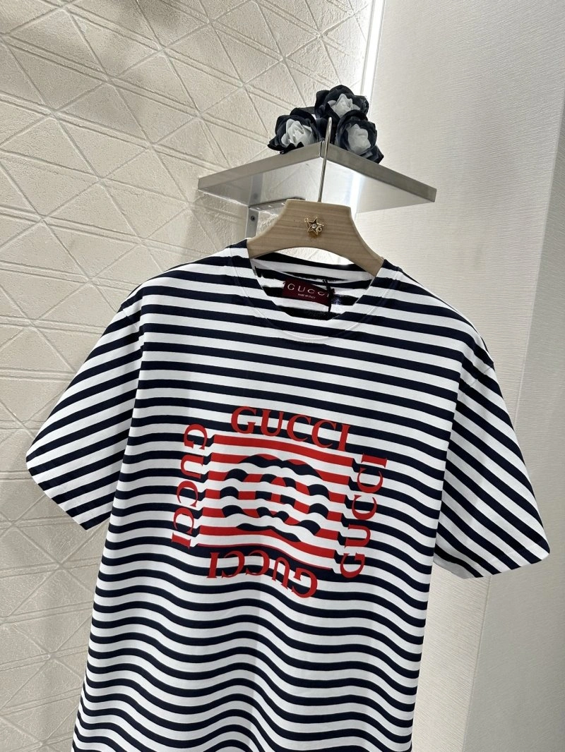 Gucci T-Shirts Youthful 124878