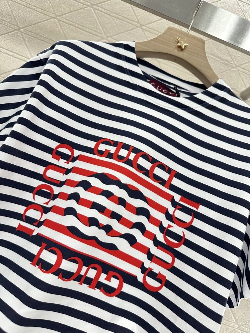 Gucci T-Shirts Youthful 124878