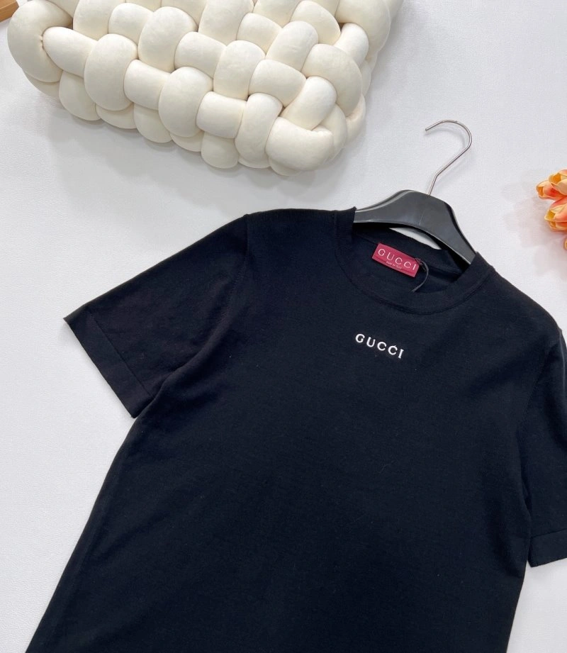 Gucci T-Shirts TimelessDesign 124399