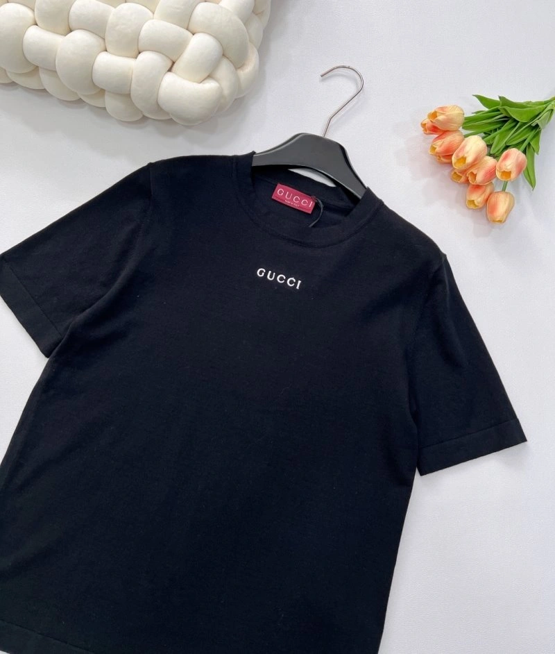 Gucci T-Shirts TimelessDesign 124399