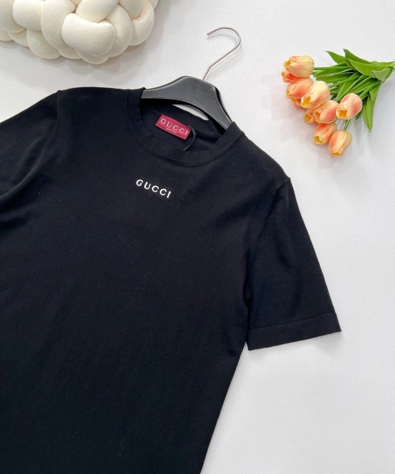 Gucci T-Shirts TimelessDesign 124399
