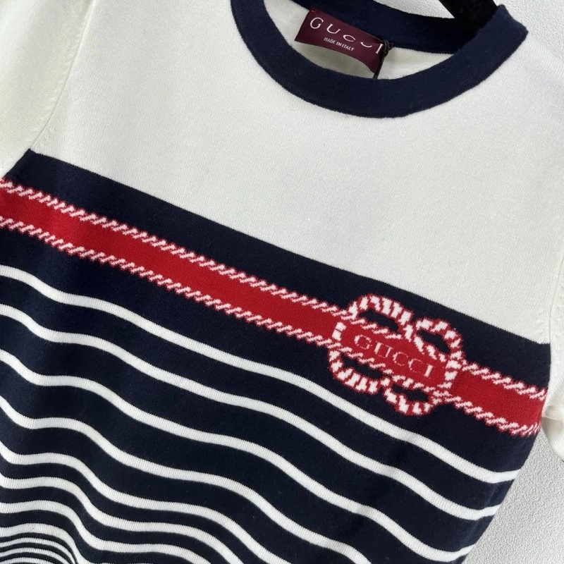 Gucci T-Shirts Versatile 124406