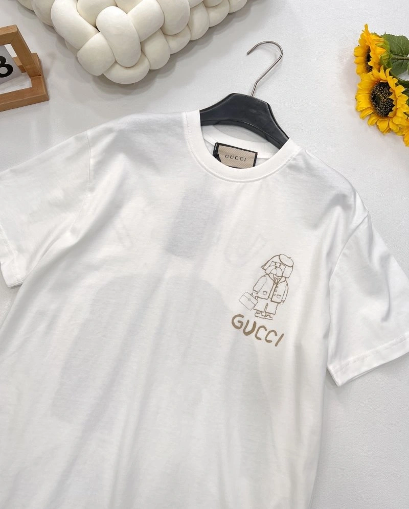 RelaxedFit Gucci T-Shirts 124402