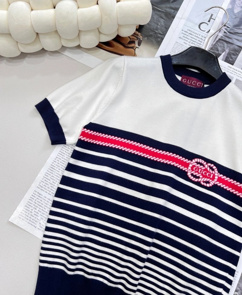 Gucci T-Shirts Comfortable 124365