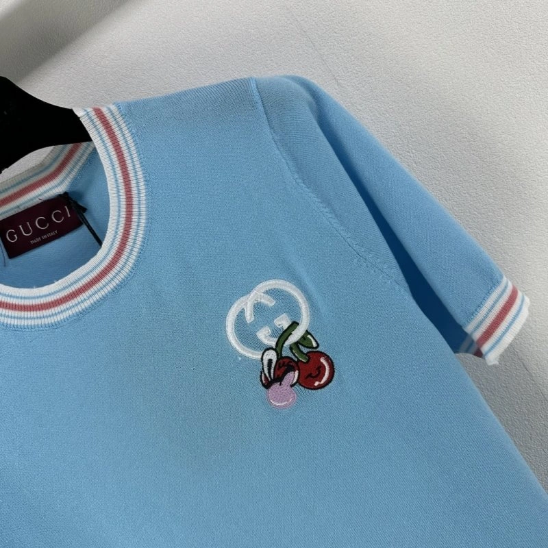 Unisex Gucci T-Shirts 124360