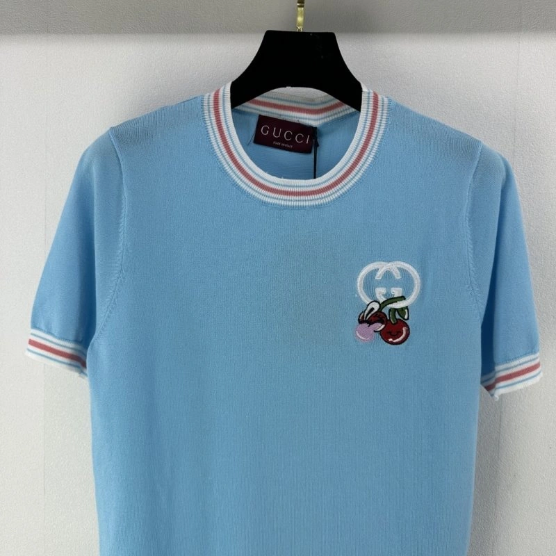 Unisex Gucci T-Shirts 124360