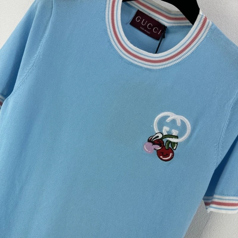 Unisex Gucci T-Shirts 124360