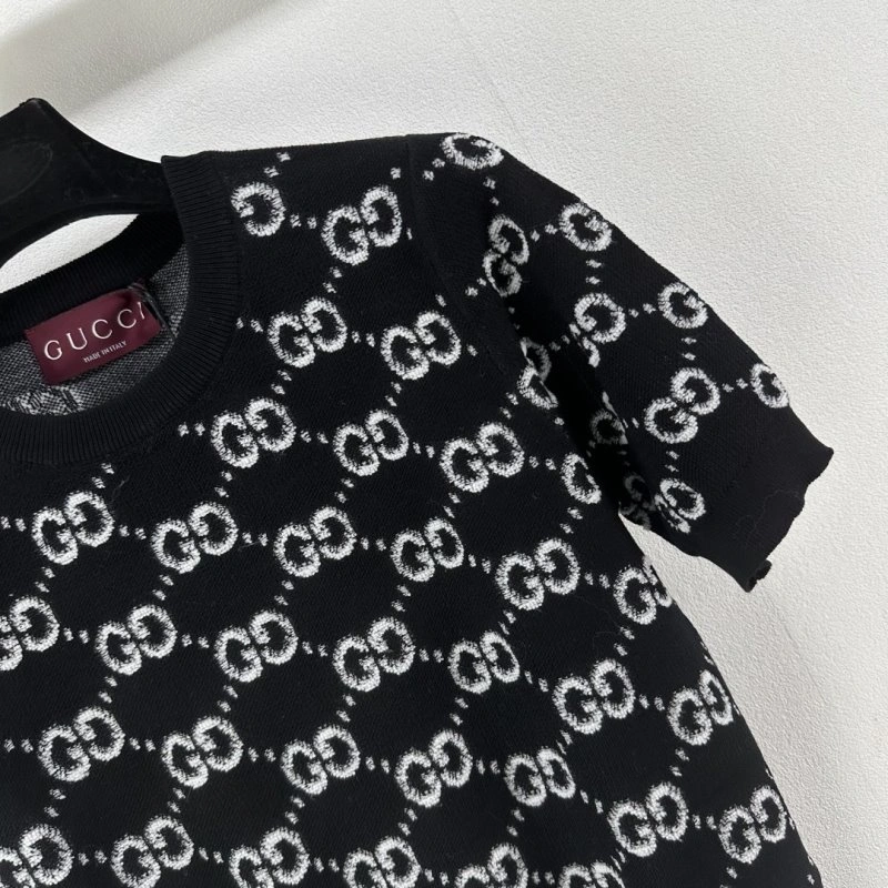 Gucci T-Shirts Durable 124344