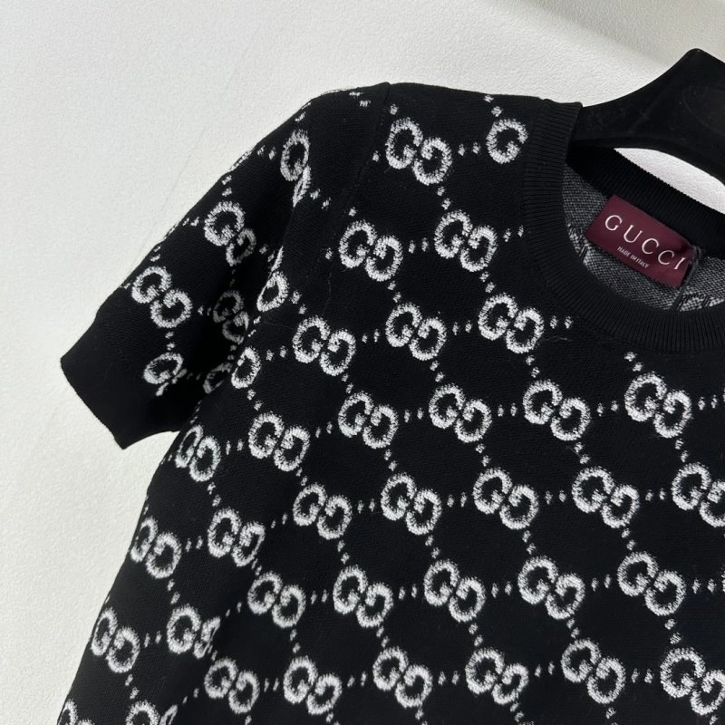 Gucci T-Shirts Durable 124344