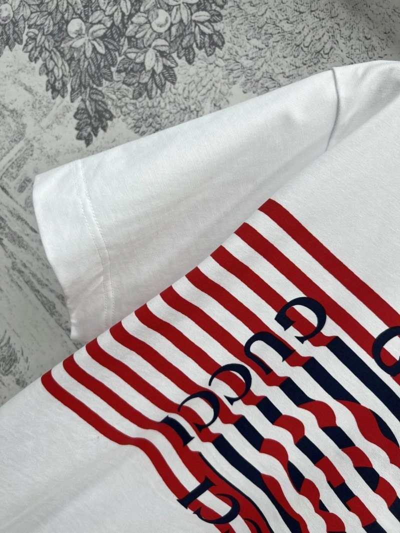 Gucci T-Shirts Trendsetting 124330