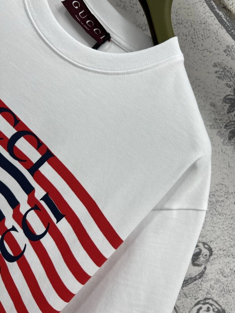 Gucci T-Shirts Trendsetting 124330