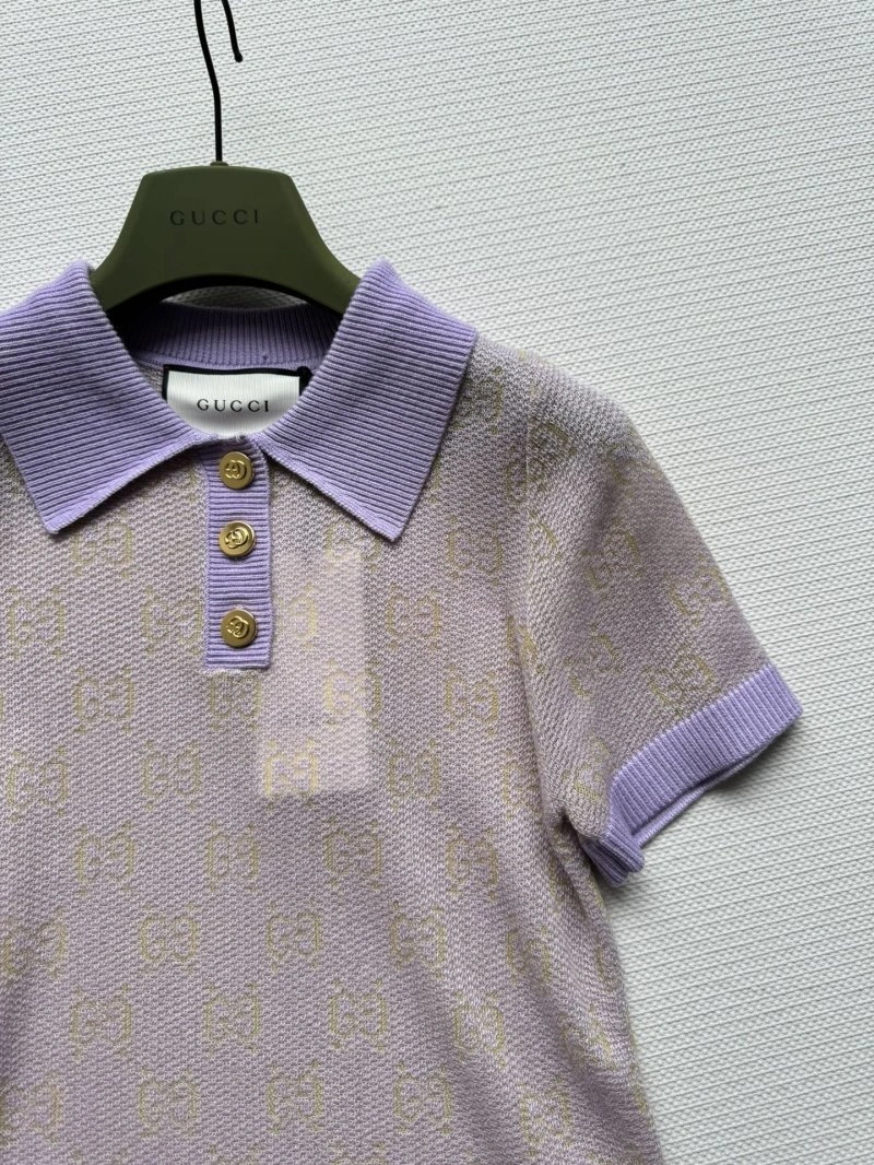 Vibrant Gucci T-Shirts 124328
