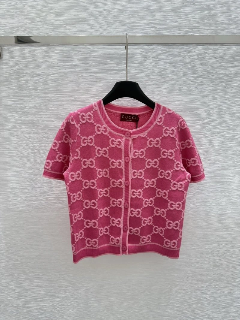 Bold Gucci T-Shirts 124302