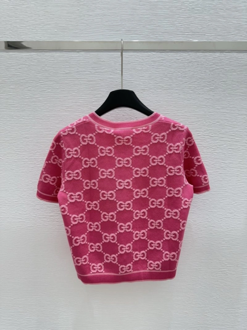 Bold Gucci T-Shirts 124302