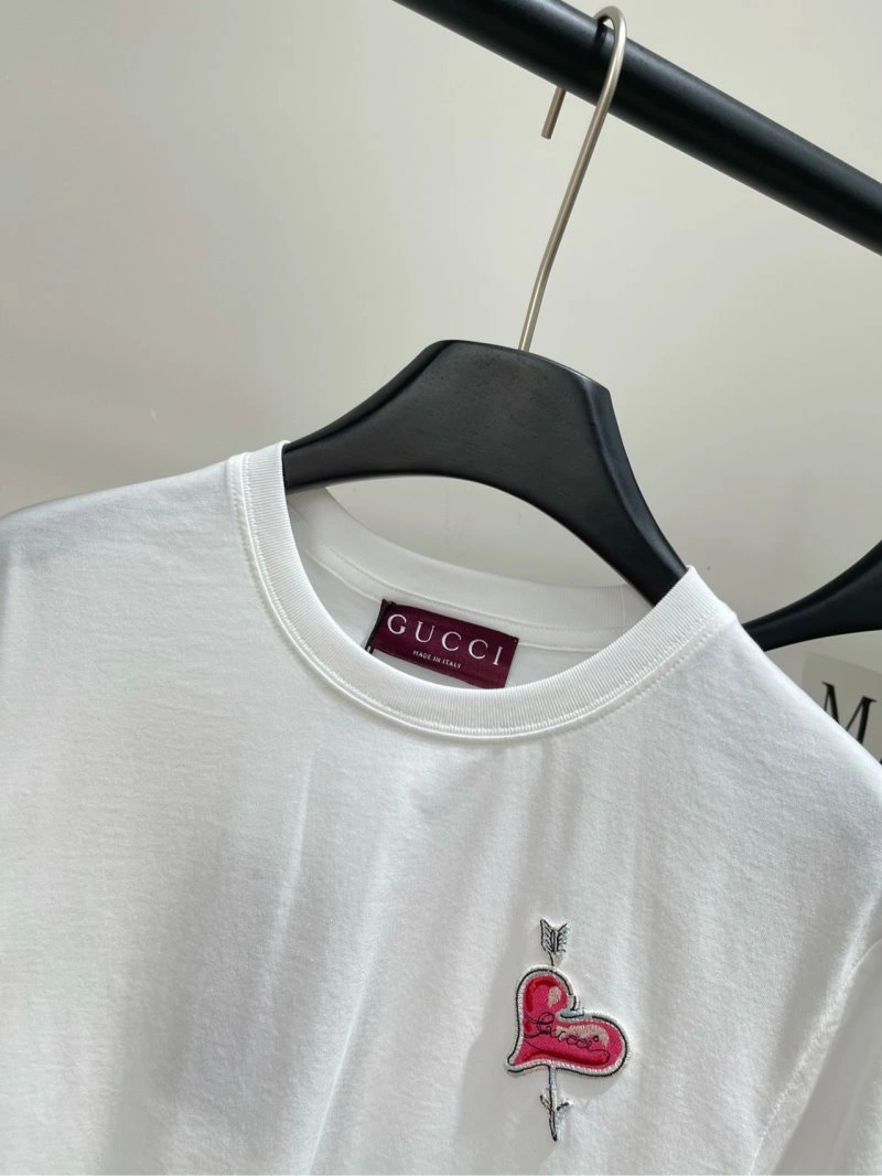 EyeCatching Gucci T-Shirts 124301