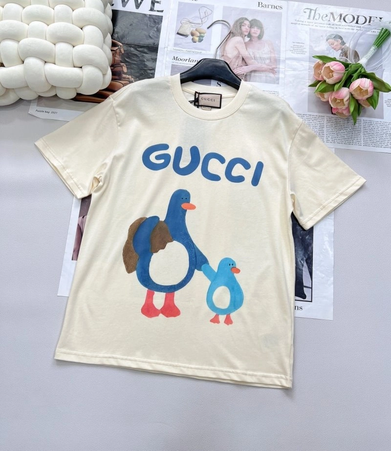 Gucci T-Shirts Stylish 124311