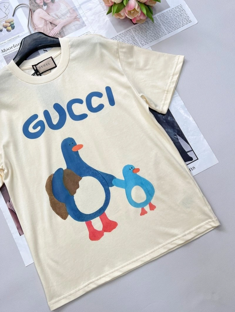 Gucci T-Shirts Stylish 124311