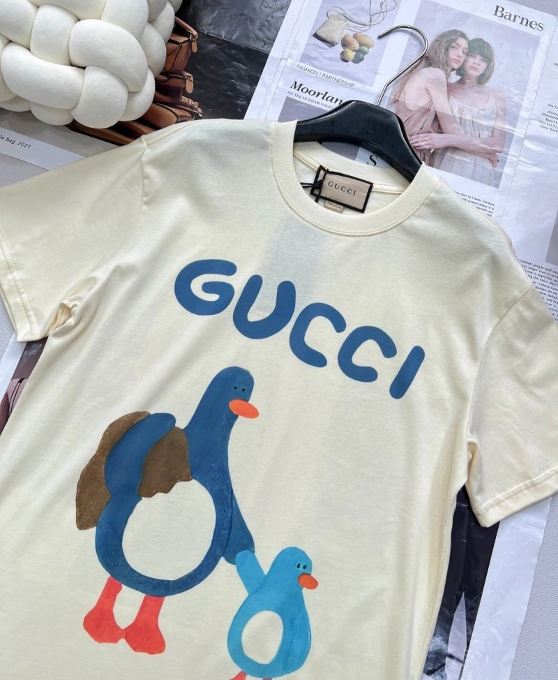 Gucci T-Shirts Stylish 124311