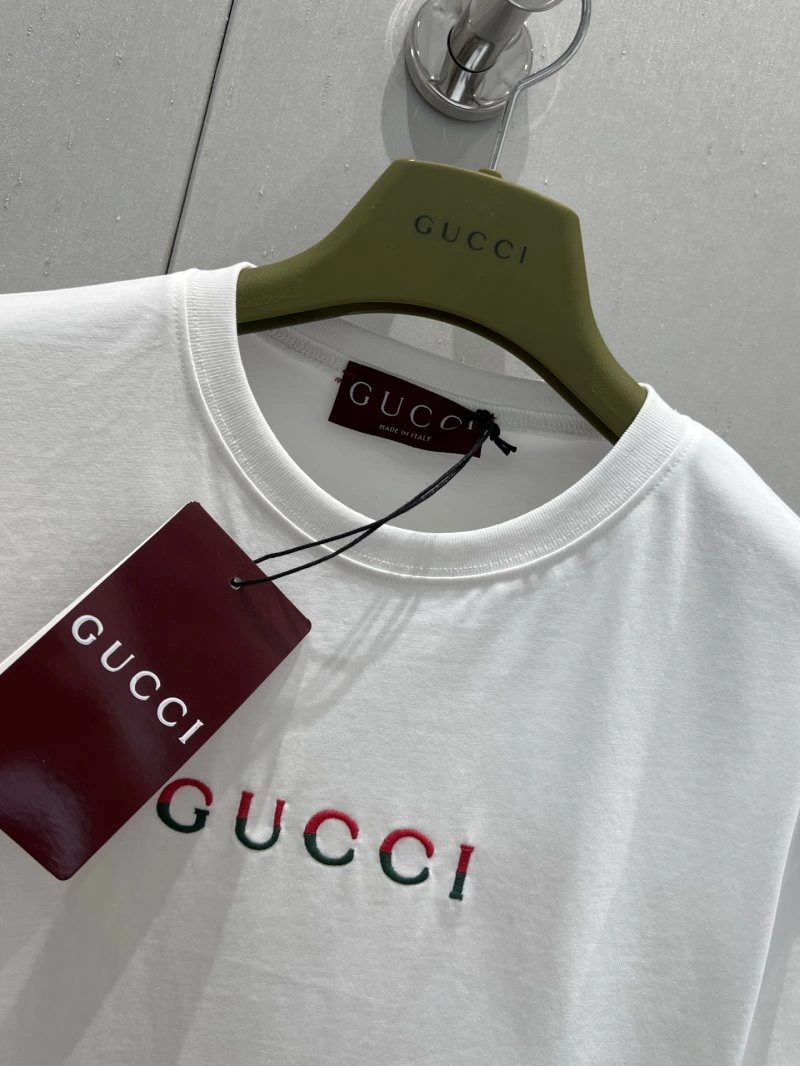 Gucci T-Shirts Minimalist 124304