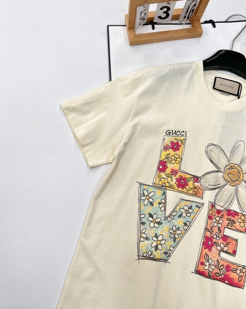 Timeless Gucci T-Shirts 124291