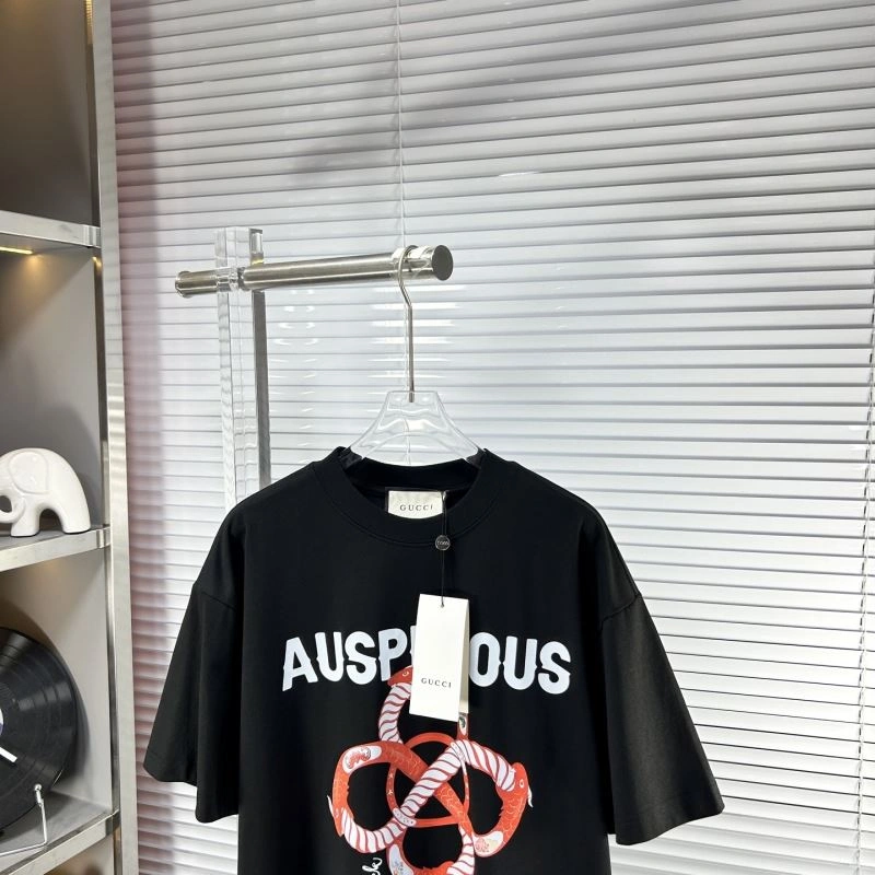 Fashionable Gucci T-Shirts 127213