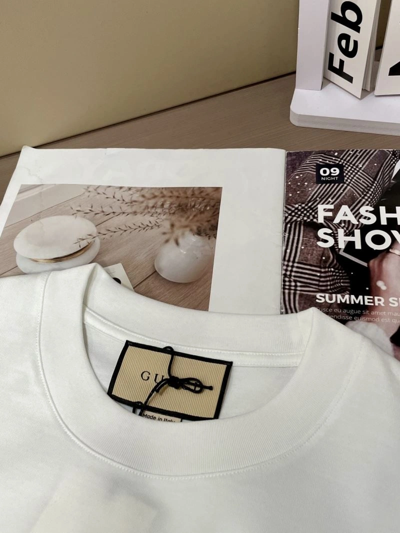 Gucci T-Shirts Youthful 127232