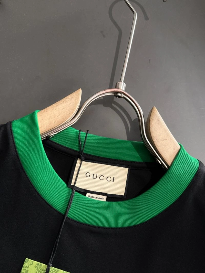 Gucci T-Shirts Versatile 127178