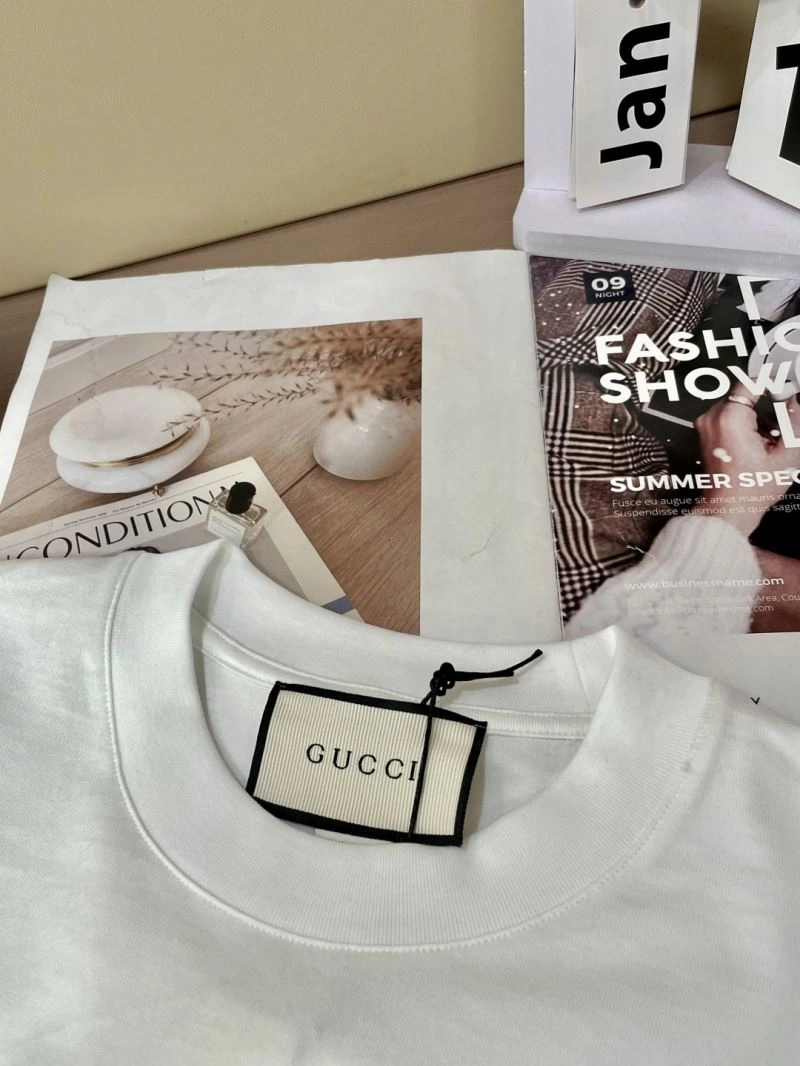 Gucci T-Shirts Premium 127184