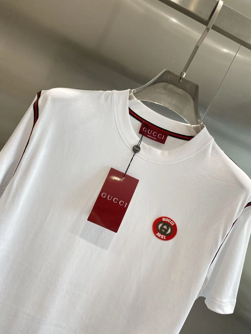 Compact Gucci T-Shirts 127135