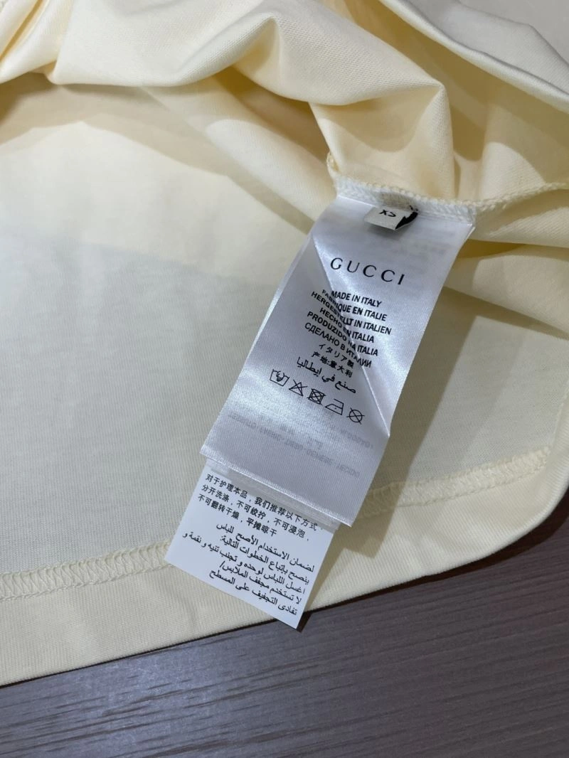 Packable Gucci T-Shirts 127095