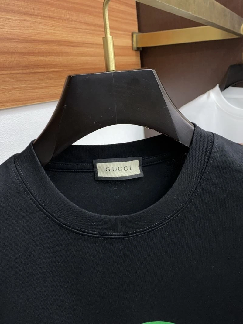 Gucci T-Shirts Chic 127098