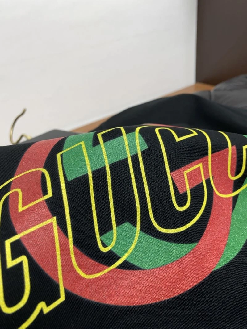 Gucci T-Shirts Chic 127098