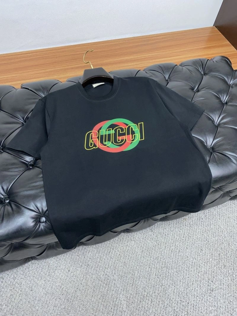 Gucci T-Shirts Chic 127098