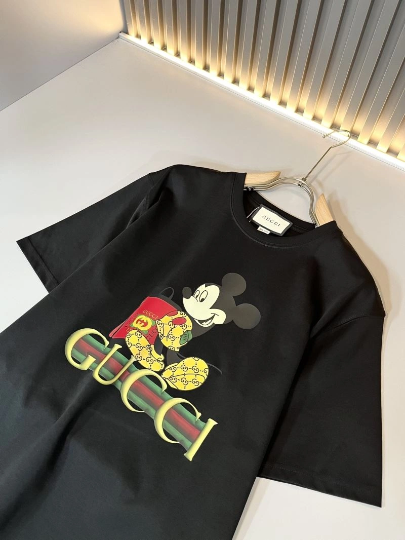 Versatile Gucci T-Shirts 127093