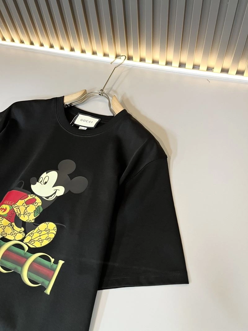 Versatile Gucci T-Shirts 127093