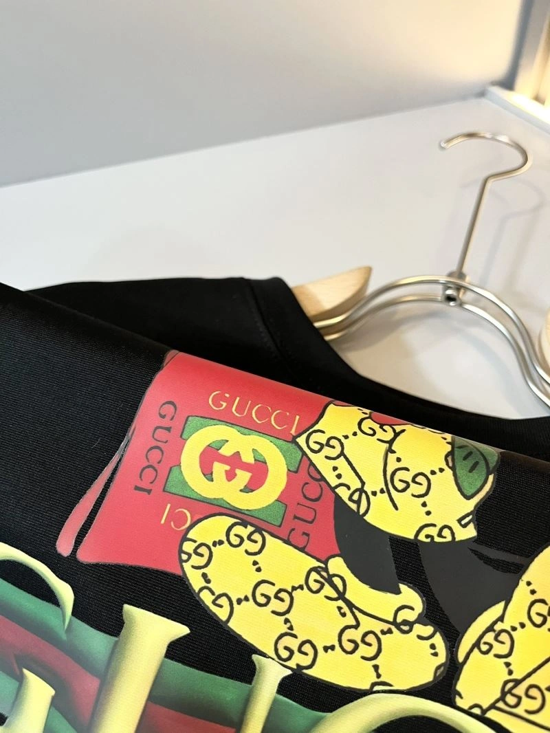 Versatile Gucci T-Shirts 127093
