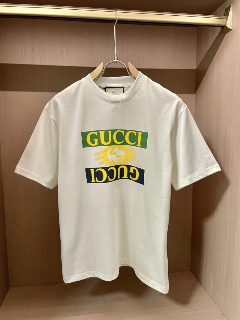 Gucci T-Shirts Soft 127070