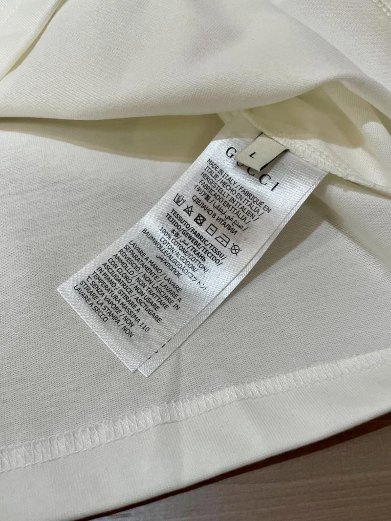 Gucci T-Shirts Soft 127070