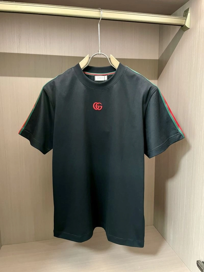 Flexible Gucci T-Shirts 127068