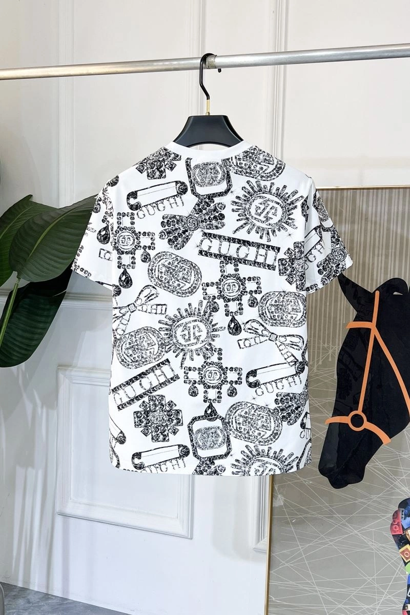 Gucci T-Shirts Durable 127063
