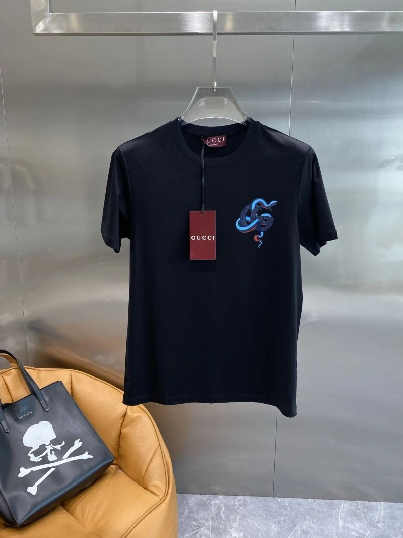 Sporty Gucci T-Shirts 127029